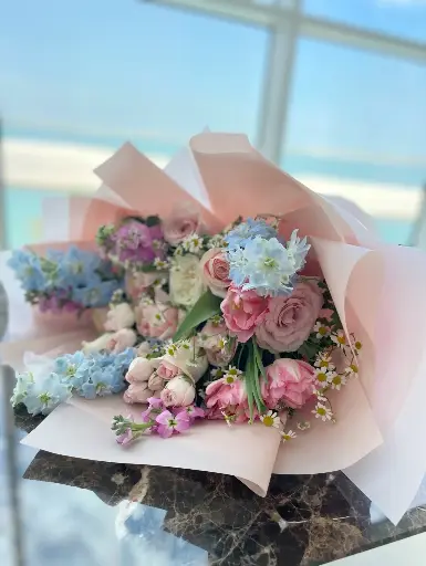 春季盛開包裝花束